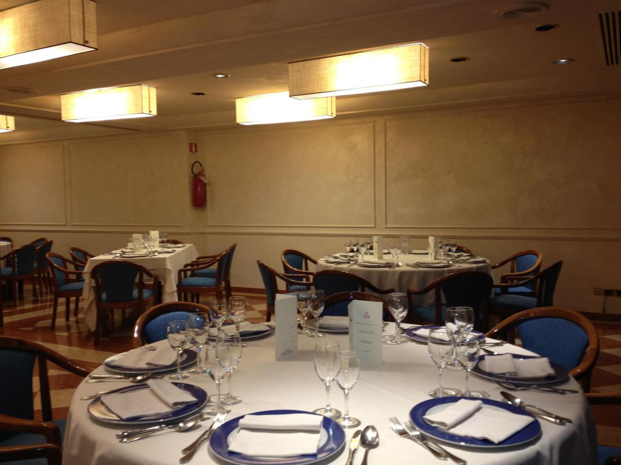Grande Albergo โปเตนซา ภายนอก รูปภาพ