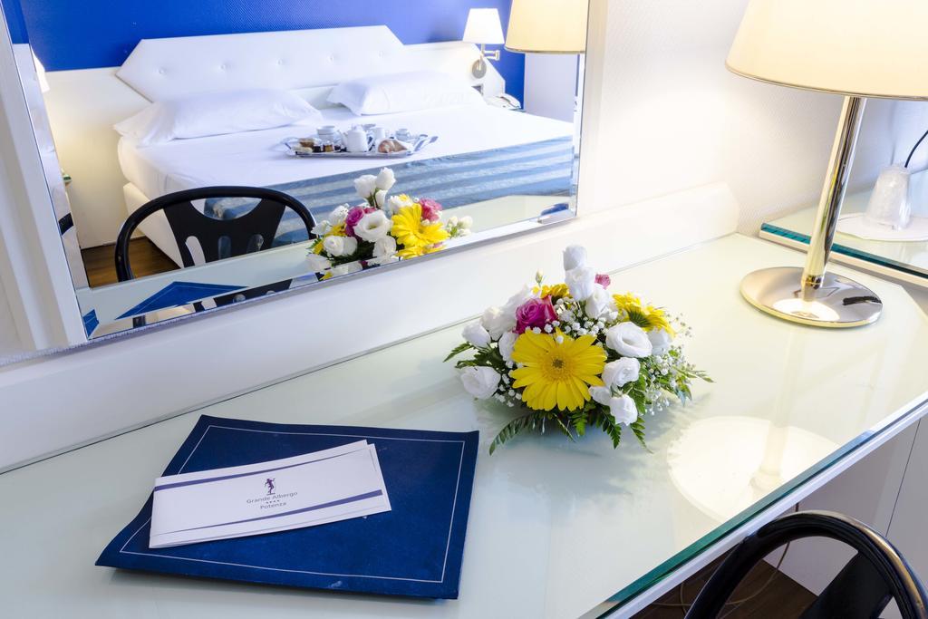 Grande Albergo โปเตนซา ภายนอก รูปภาพ