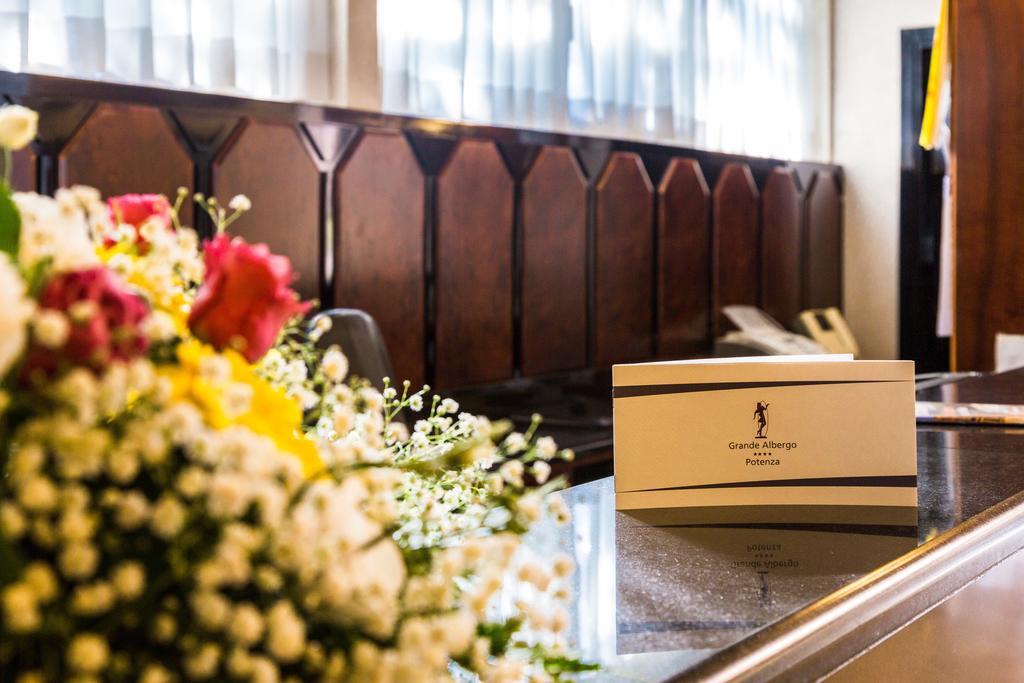 Grande Albergo โปเตนซา ภายนอก รูปภาพ