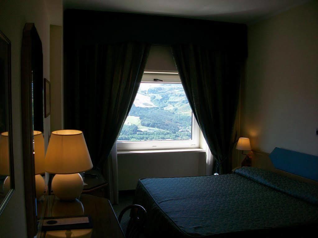Grande Albergo โปเตนซา ภายนอก รูปภาพ
